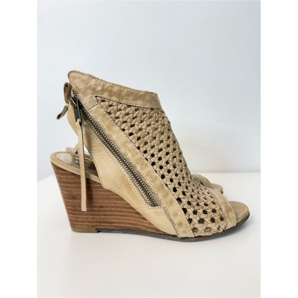 Diba True Tan Woven Leather Wedge Heel Sandal Peep Toe Women’s Size 7.5 Bohemian